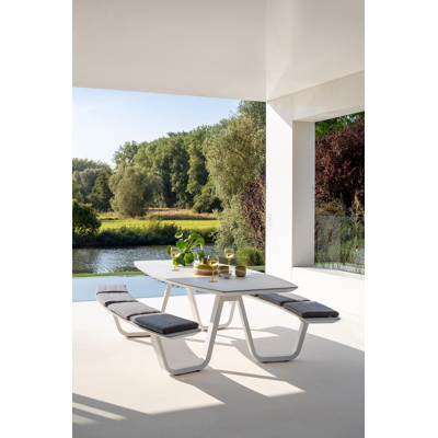 Forno zitkussen in all weather sunbrella® luxe savane tornado