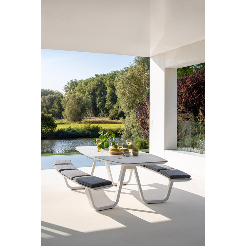 Forno zitkussen in all weather sunbrella® luxe savane tornado