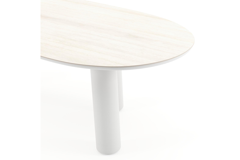 Amico tuintafel organisch in wit aluminium en volkeramiek Travertino Bianco - L 240 x B 110 x H 73.5 cm