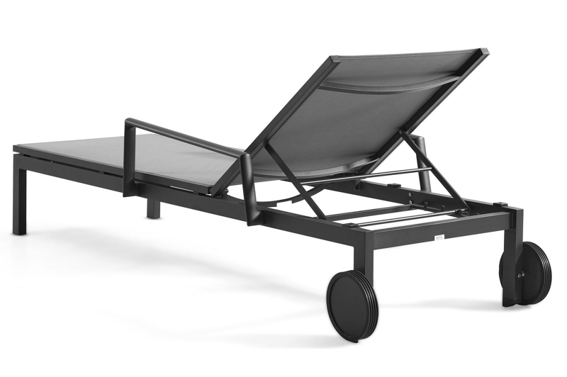Caravelle verstelbaar ligbed in zwart aluminium met grijs textilene met armleuning