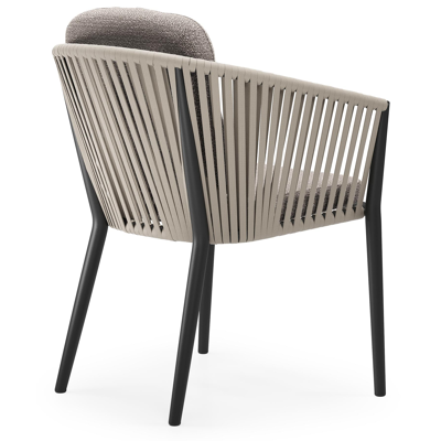 Orso tuinstoel in beige aluminium en beige verticaal geweven vlakke rope met kussen in All Weather Sunbrella® Luxe Wander Granite