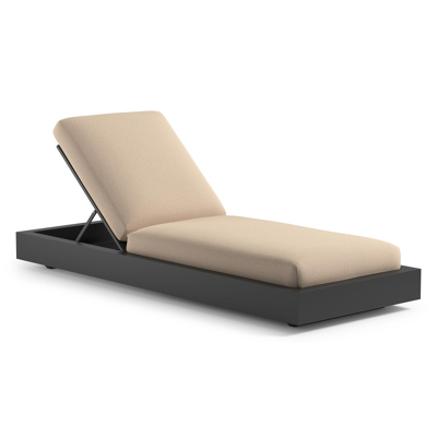 Como verstelbaar ligbed in zwart aluminium met heritage papyrus all weather Sunbrella® luxe kussen