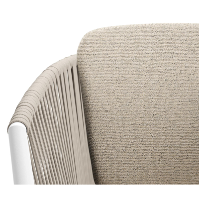 Orso tuinstoel in wit aluminium en beige verticaal geweven vlakke rope met zitkussen in All Weather Cosytica Marbella Beige