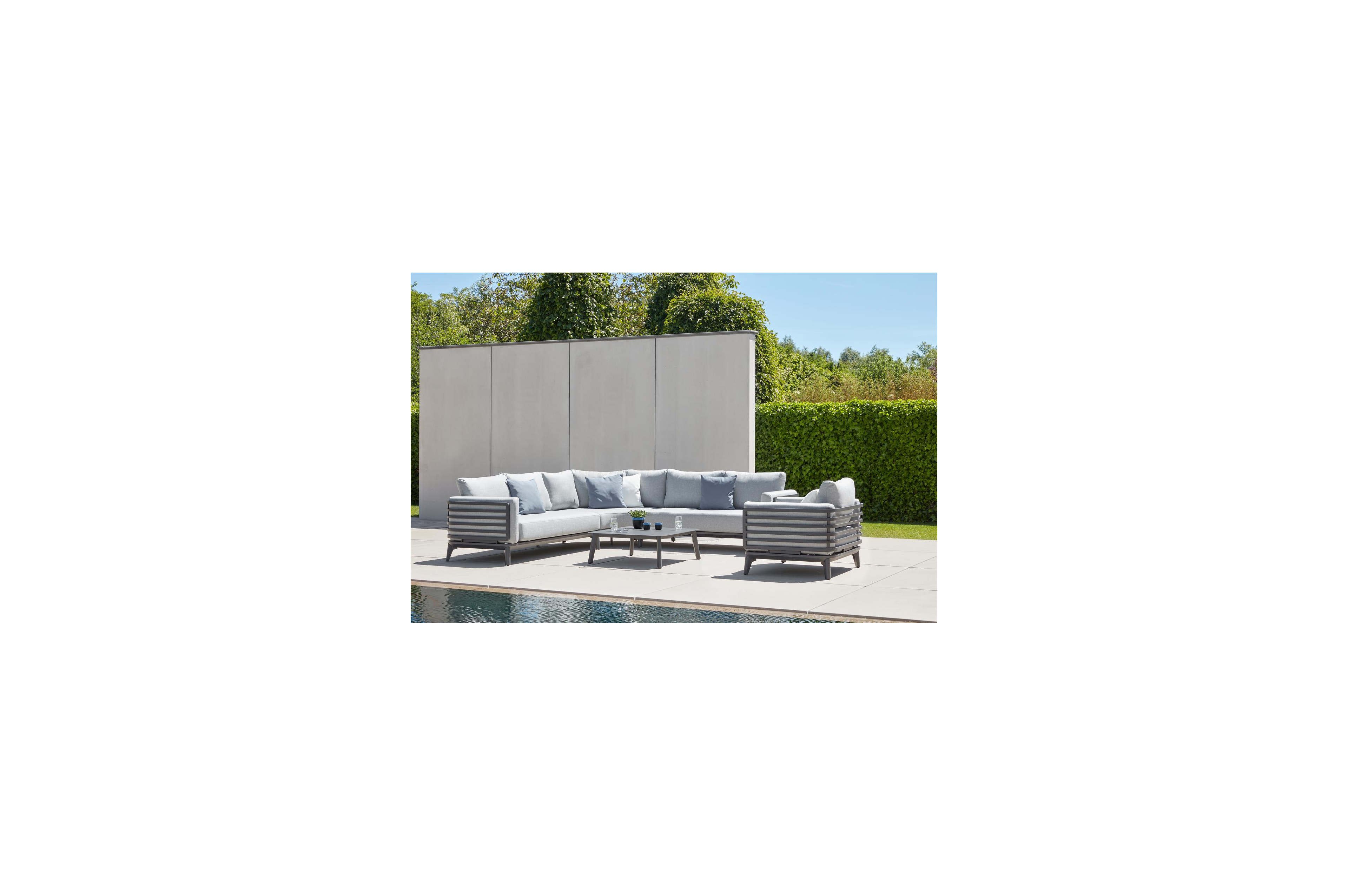 Mosa loungehoek in zwart aluminium met grijs weather+ softtouch kussens