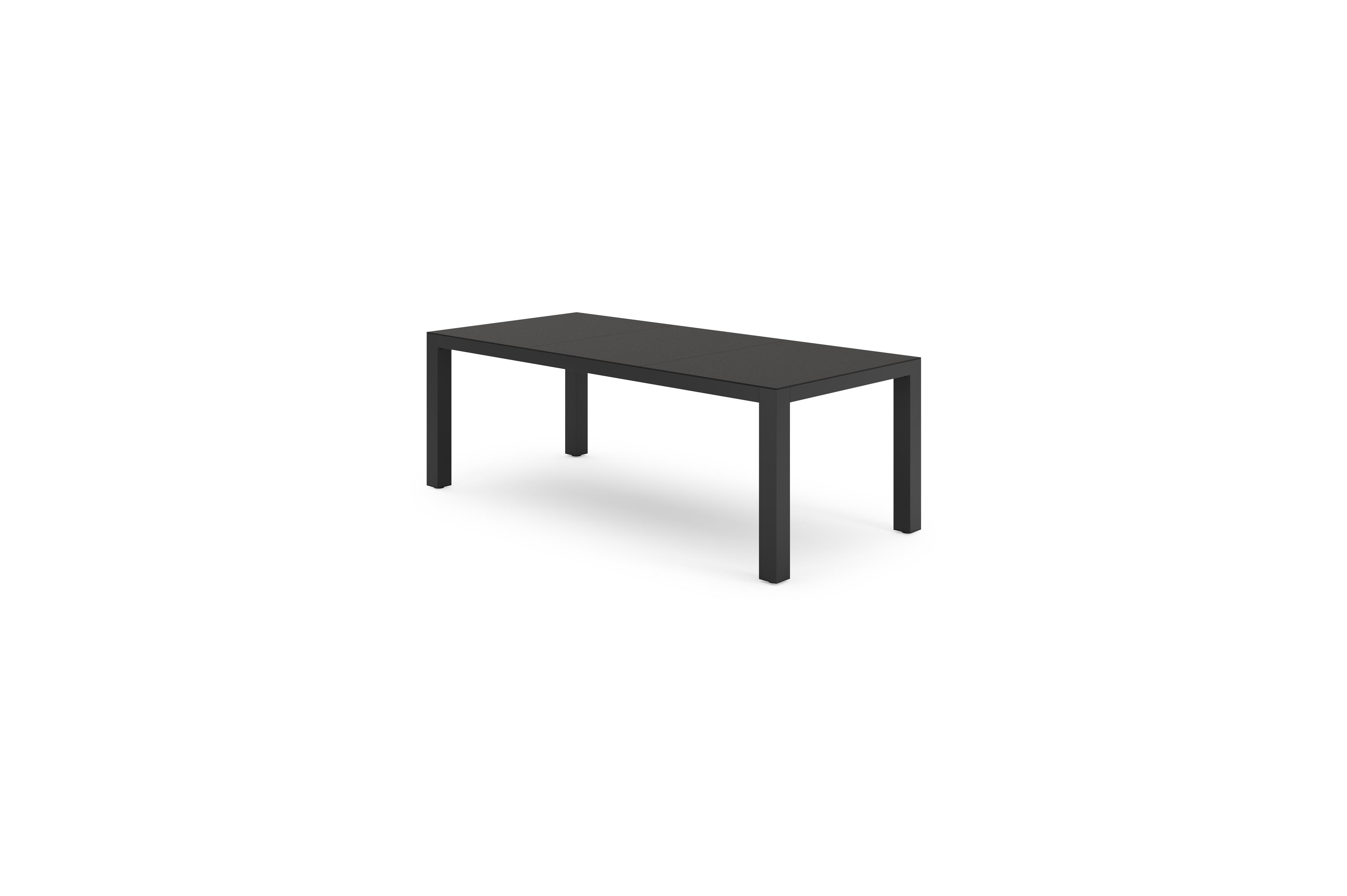 Calzo tuinset rechthoekig in zwart aluminium en sintered stone zwart met 6 Paco tuinstoelen