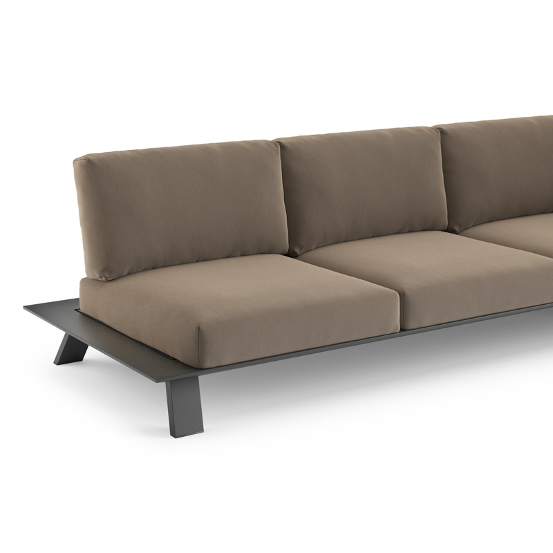 Cesano loungehoek in zwart aluminium met natte heather grey all weather Sunbrella® luxe kussen