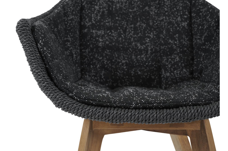 Pagino tuinstoel in teak en naturel wicker met kussen in tweed raven all weather sunbrella® luxe