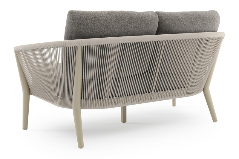Orso loungebank in beige aluminium en beige verticaal geweven ronde rope met Chartres Drizzle all weather sunbrella® luxe kussen