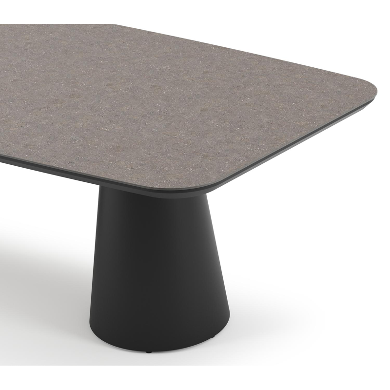 Donato tuintafel bootvorm in zwart aluminium en volkeramiek wulong - L 255 x B 115 x H 73 cm