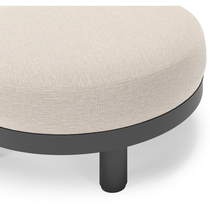 Donato lounge poef in zwart aluminium met All Weather Sunbrella® Luxe Slow Farafra kussen