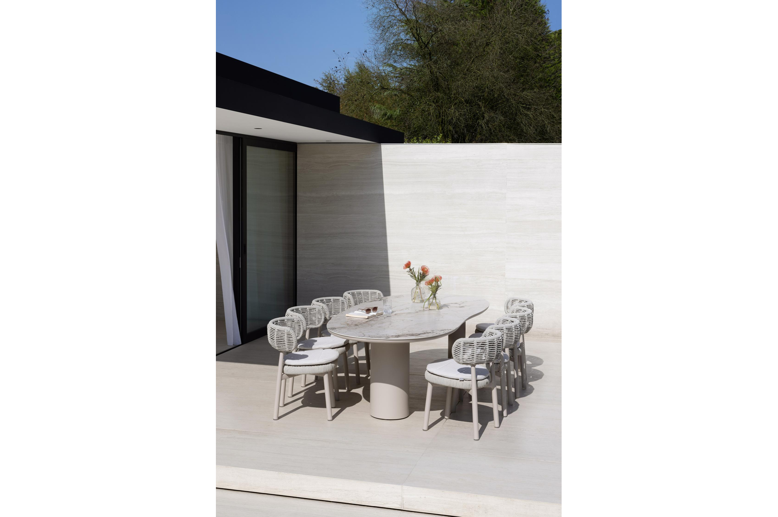 Lomo tuinstoel in beige aluminium en beige vierkant geweven ronde rope