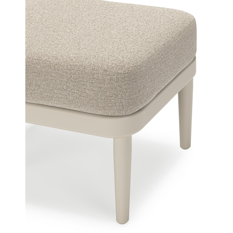 Orso poef in beige aluminium met Catania Sand all weather cosytica kussen
