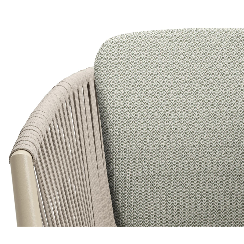 Chaise de jardin Orso en aluminium beige et corde plate tissée verticalement beige avec coussin en All Weather Sunbrella® Luxe Lopi Bud
