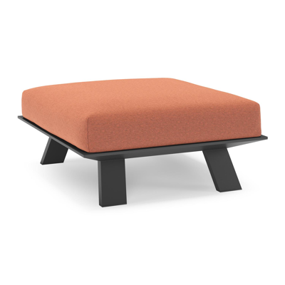 Cesano poef in zwart aluminium met heritage rust all weather Sunbrella® luxe kussen