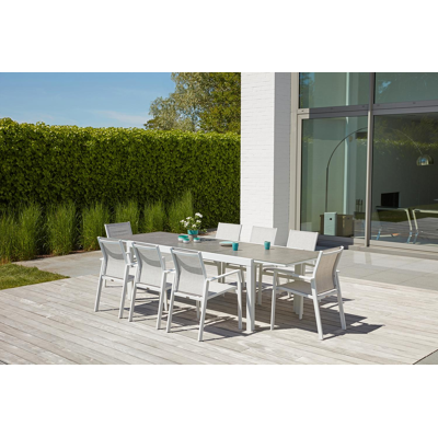 Oviedo tuinset met verlengbare tafel in wit aluminium en grijs keramische print tafelblad met 8 stapelbare Bahia tuinstoelen