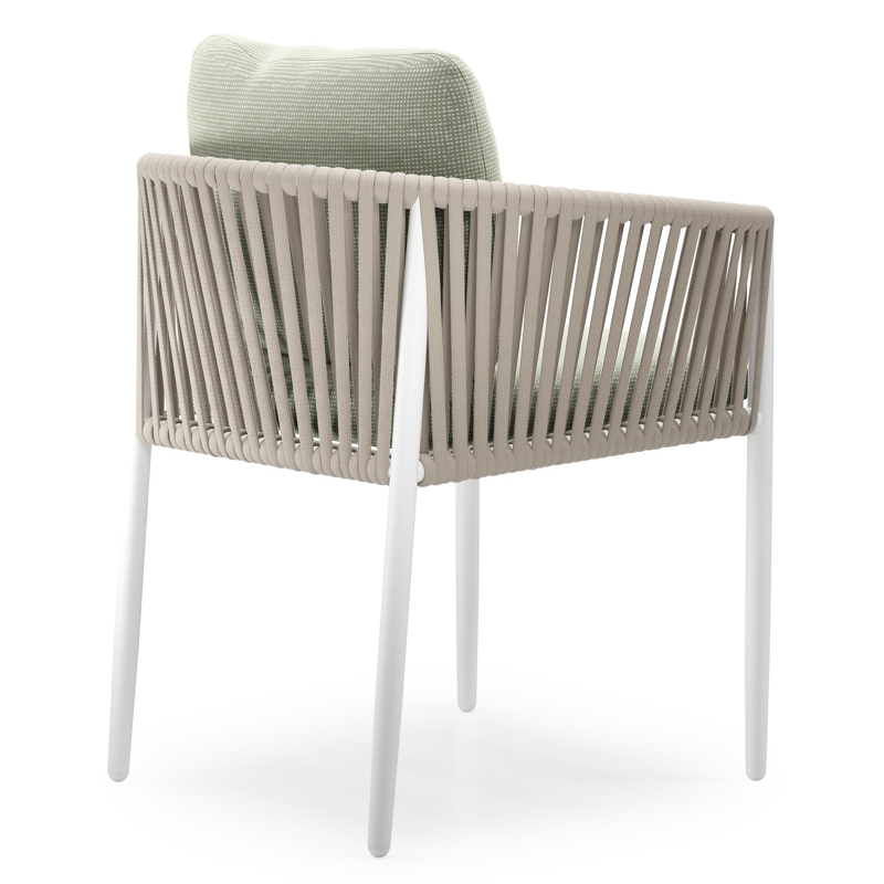 Organo tuinstoel in wit aluminium en beige verticaal geweven luxe vlakke rope met zitkussen in All Weather Sunbrella® Luxe Slow Spirea