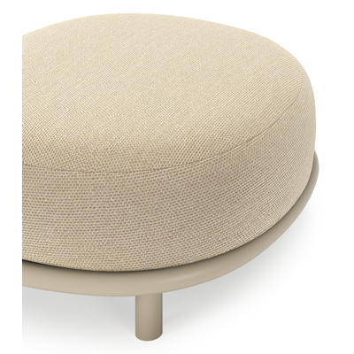 Lupino poef in beige aluminium met althea camel all weather cosytica kussen