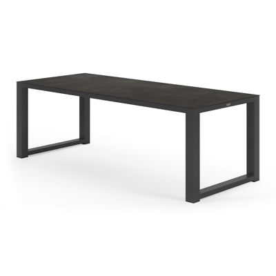 Livo tuinset in zwart aluminium en zwart volkeramiek tafelblad met 6 stapelbare Bareto tuinstoelen