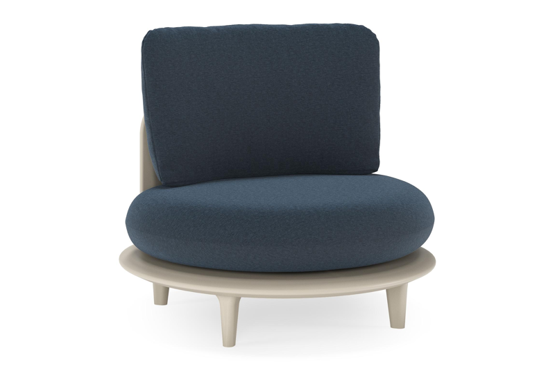 Bomero loungestoel in beige aluminium met heritage indigo all weather sunbrella® luxe kussen