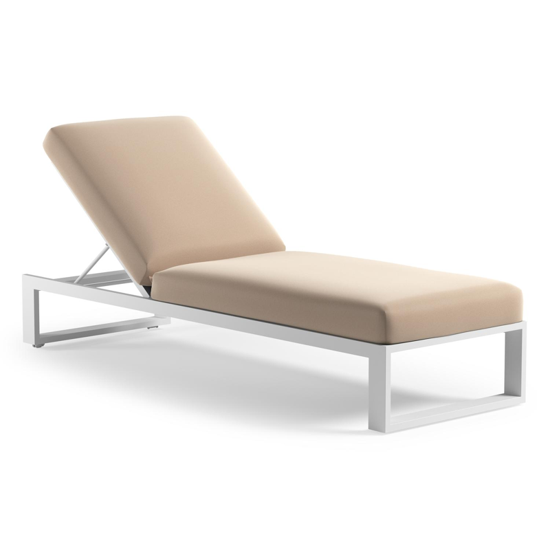 Verato verstelbaar ligbed in wit aluminium met natte linen chalk all weather Sunbrella® luxe kussen
