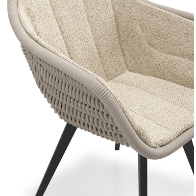 Pagino tuinstoel in zwart aluminium en beige verticaal geweven ronde rope met zitkussen in All Weather Cosytica Bora Forest