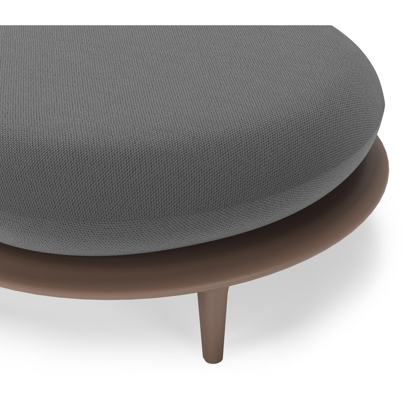 Bomero poef in taupe aluminium met lopi shadow all weather sunbrella® luxe kussen