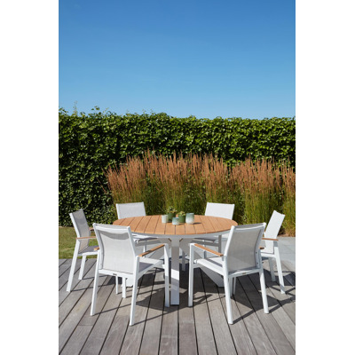 Ensemble de jardin Tora en aluminium blanc avec plateau de table en polywood naturel et 6 chaises de jardin empilables Bahia