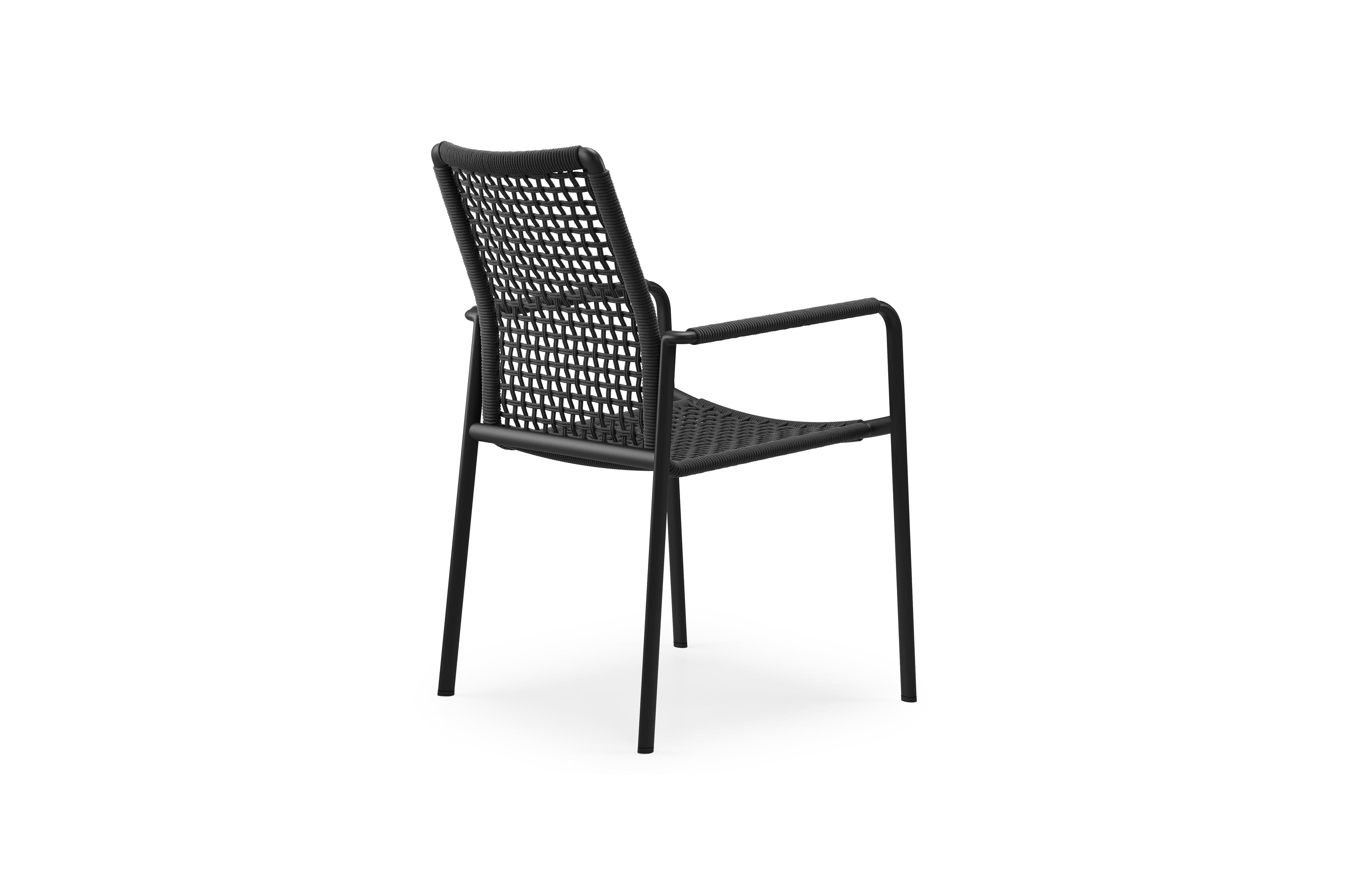 Como stapelbare tuinstoel in zwart aluminium en zwart vierkant geweven rope