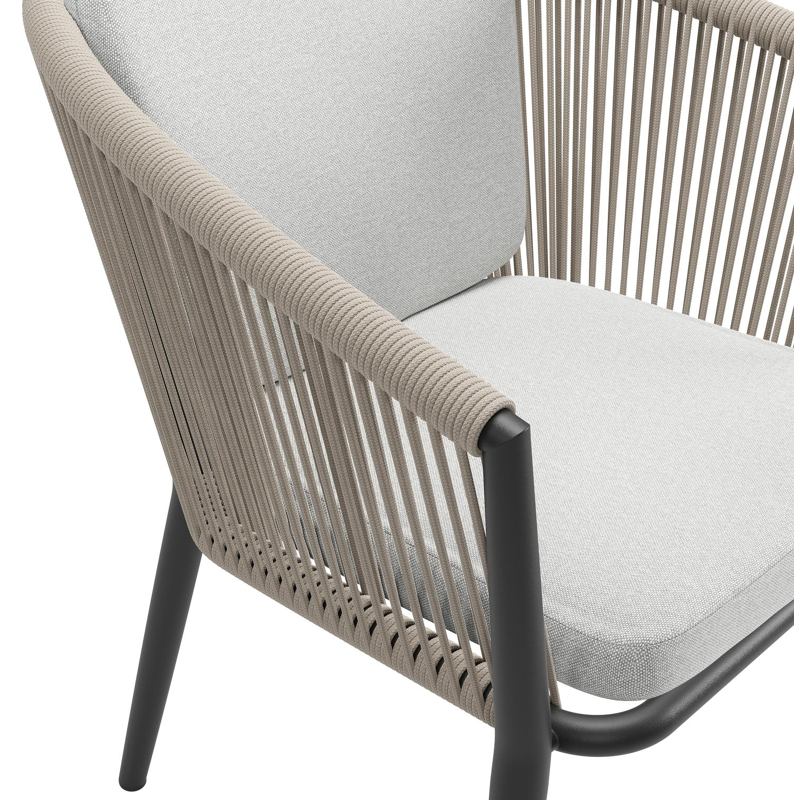 Orso tuinstoel in zwart aluminium en beige verticaal geweven ronde rope met zitkussen in All Weather Sunbrella® Luxe Natte Grey Chine