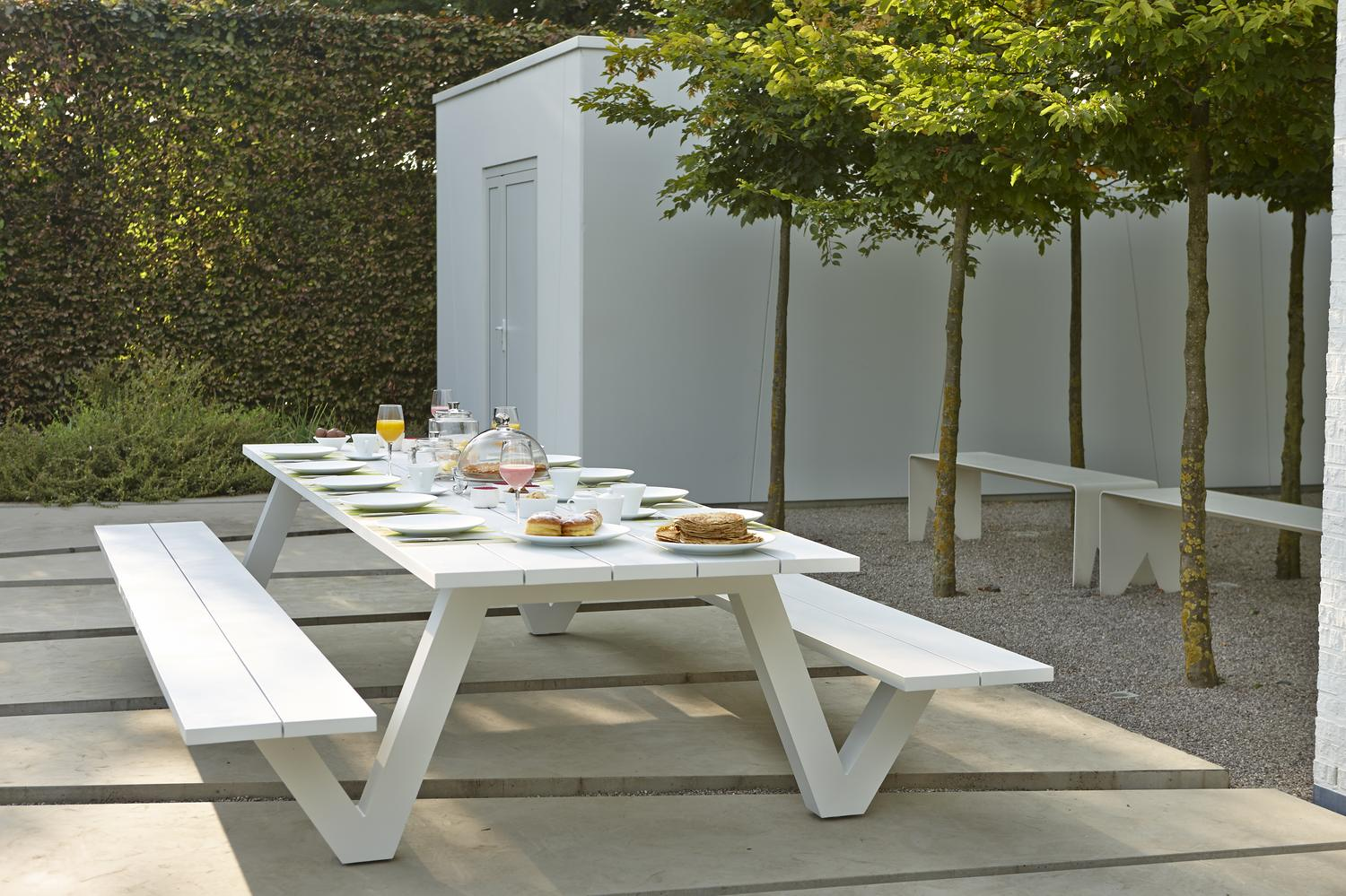 Norma picknicktafel in wit aluminium - L 300 x B 213 x H 74 cm