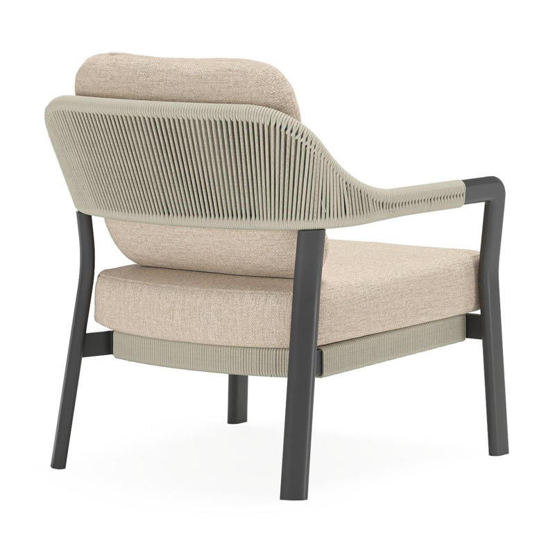 Set van 2 Tamariu loungestoelen in zwart aluminium en beige verticaal geweven ronde rope met Rustic Weather+ Softtouch kussen