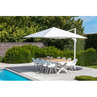 Avola zweefparasol met tiltfunctie in wit aluminium met wit polyester parasoldoek - L1: 300 x L2: 300 cm (met voet)
