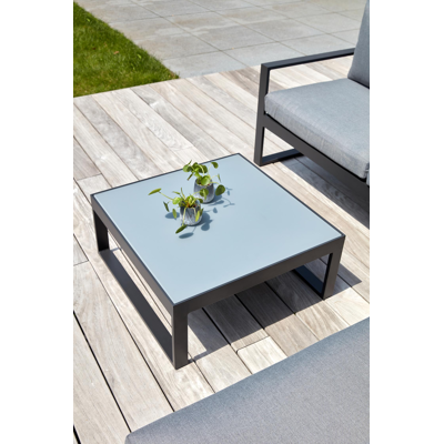 Caldela loungehoek in zwart aluminium met grijs polyester kussens en loungetafel