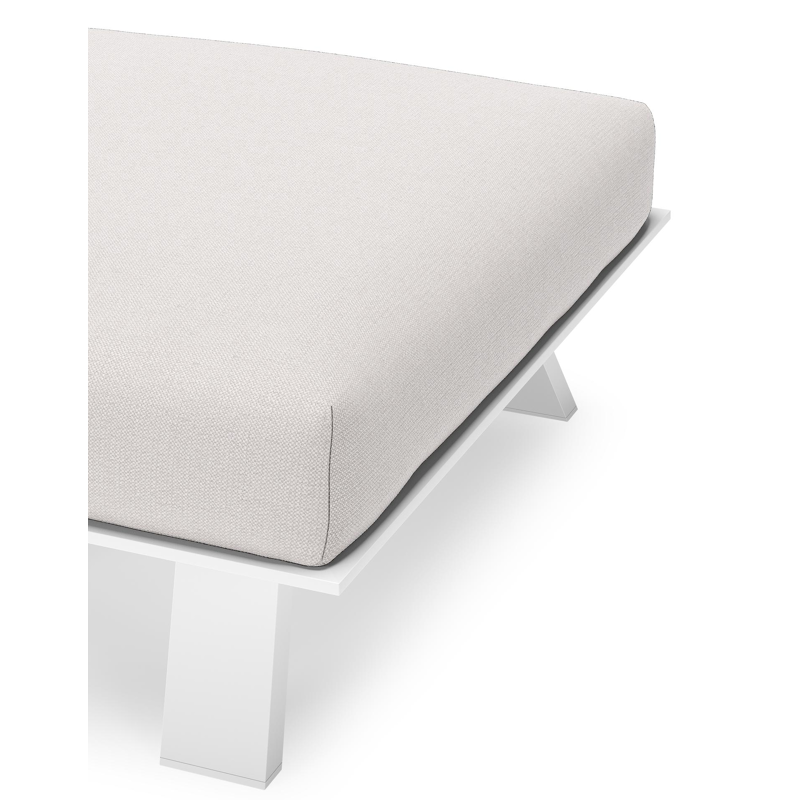 Cesano poef in wit aluminium met savane whisper all weather Sunbrella® luxe kussen