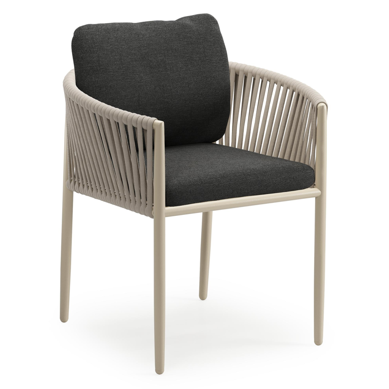 Organo tuinstoel in beige aluminium en beige verticaal geweven luxe vlakke rope met zitkussen in All Weather Sunbrella® Luxe Chartres Sooty