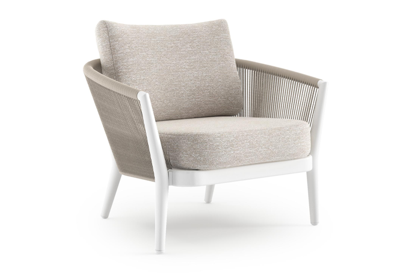 Orso loungestoel in wit aluminium en beige verticaal geweven ronde rope met Tundra Sand all weather sunbrella® luxe kussen