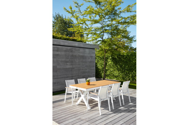 Bahia tuinset in wit aluminium en polywood tafelblad met 6 stapelbare Bahia tuinstoelen