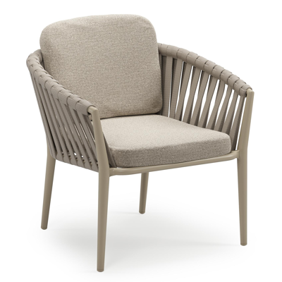 Chaise de jardin low dining Orso en aluminium beige et corde large plate de luxe tissée verticalement beige avec coussin en All Weather Cosytica Catania Sand