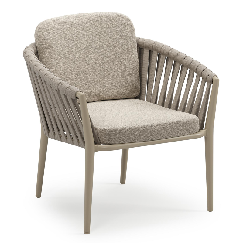 Orso low dining tuinstoel in beige aluminium en beige verticaal geweven luxe vlakke brede rope met stoelkussen in All Weather Cosytica Catania Sand
