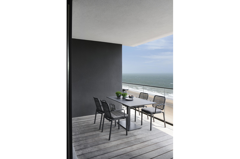 Fano stapelbare tuinstoel in zwart aluminium