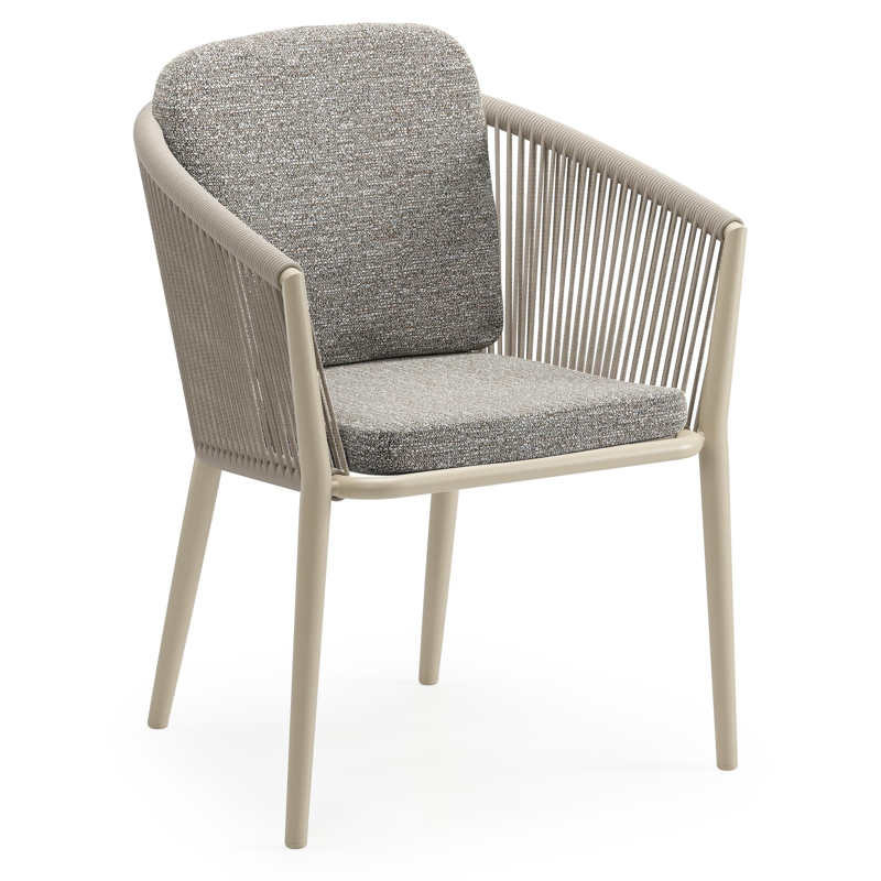Orso tuinstoel in beige aluminium en beige verticaal geweven ronde rope met luxe zitkussen in All Weather Sunbrella® Luxe Tundra Pepper