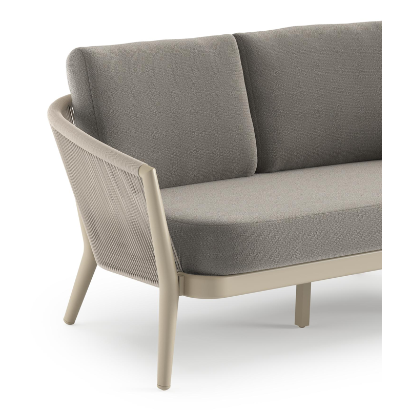 Orso loungebank in beige aluminium en beige verticaal geweven ronde rope met Lopi Silver all weather sunbrella® luxe kussen