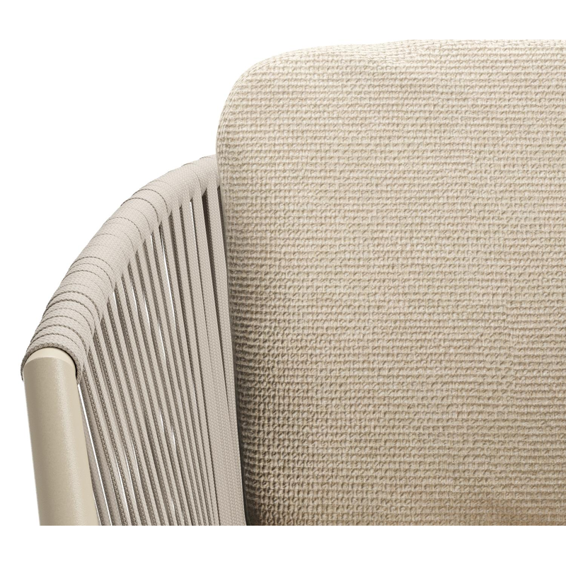 Chaise de jardin Orso en aluminium beige et corde plate tissée verticalement beige avec coussin luxe en All Weather Cosytica Althea Chalk