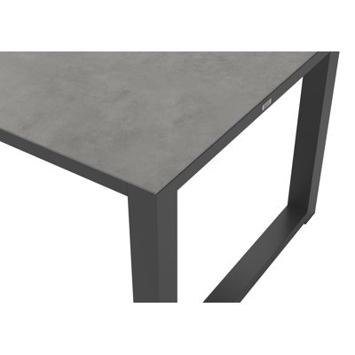 Ensemble de jardin Livo en aluminium noir avec plateau de table en céramique pleine gris et 8 chaises de jardin empilables Bareto