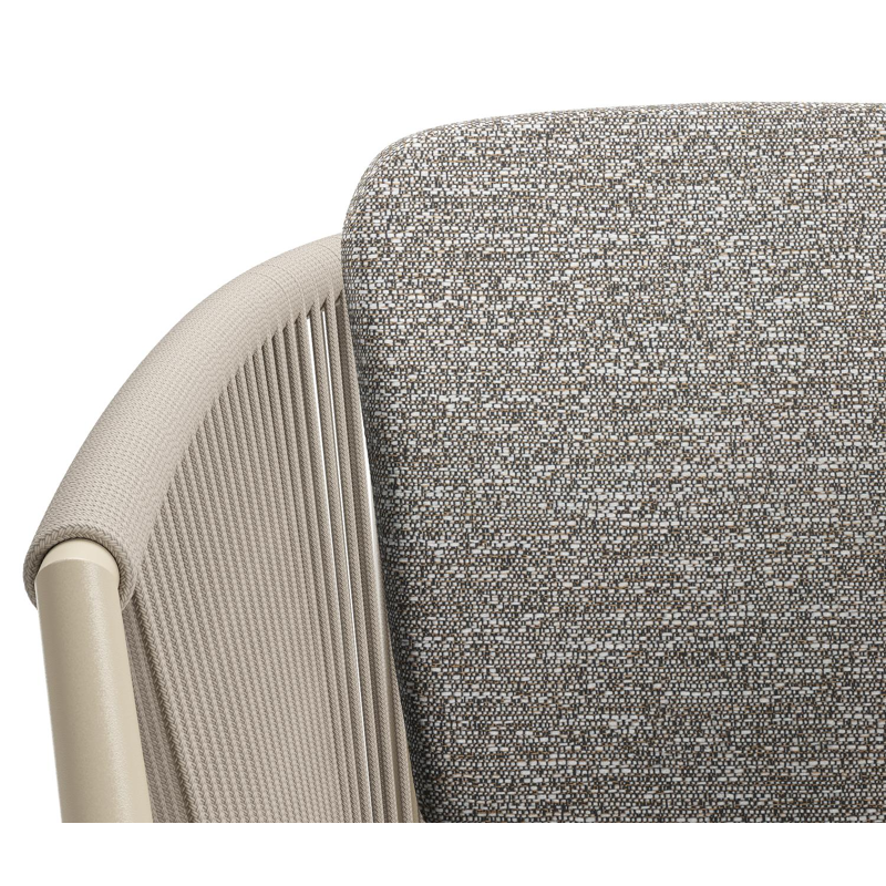 Orso tuinstoel in beige aluminium en beige verticaal geweven ronde rope met zitkussen in All Weather Sunbrella® Luxe Tundra Pepper