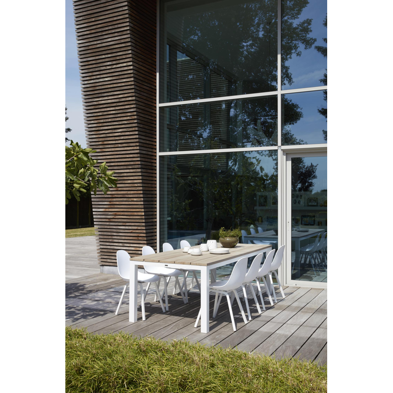 Como tuintafel in wit aluminium met tafelblad in teak - L 240 x B 100 cm