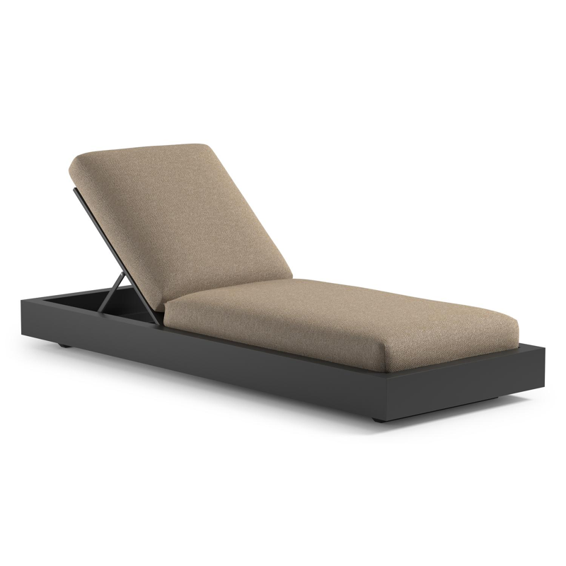 Como verstelbaar ligbed in zwart aluminium met madagascar oak all weather Cosytica kussen