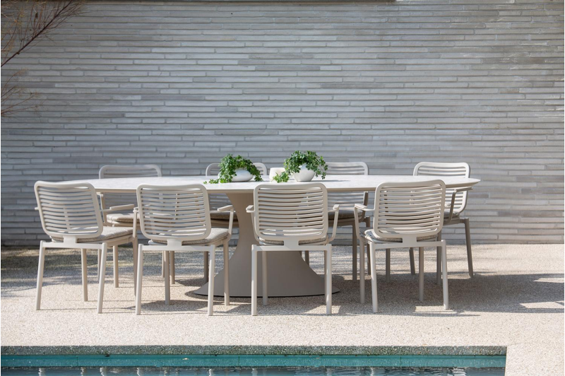 Table de jardin Fano ovale en aluminium beige et céramique pleine Retrostone Lg. 180 x Lrg. 110 x Haut. 75 cm