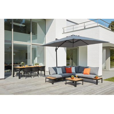 Salon de jardin d'angle Ellara en aluminium noir et polywood avec coussin en gris polyester et table basse
