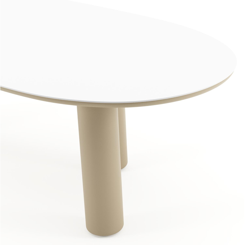 Amico tuintafel organisch in beige aluminium en volkeramiek Arctic White - L 240 x B 110 x H 73.5 cm